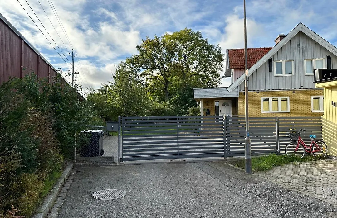 Flamur & Vannis Bnb-1